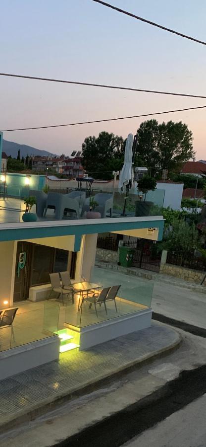 Street 90 Luxury Apartment 케라모티 외부 사진