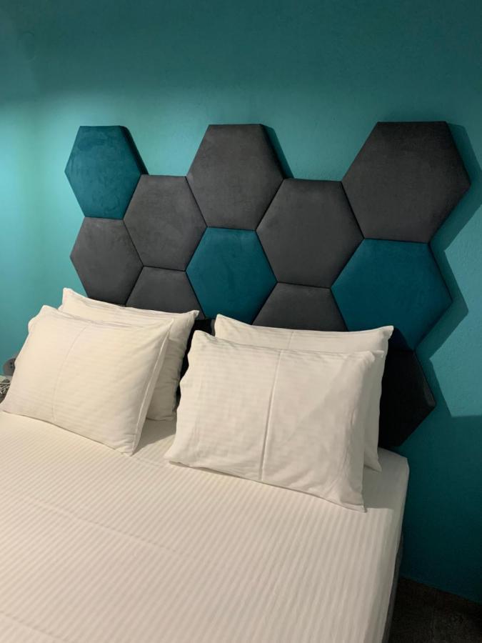 Street 90 Luxury Apartment 케라모티 외부 사진